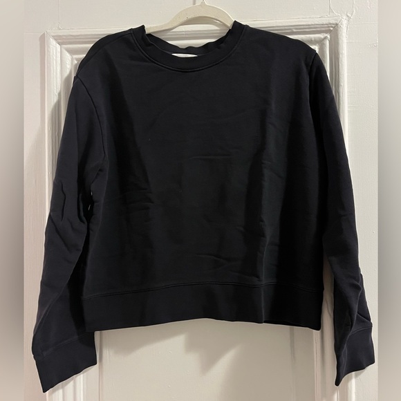 Vince Tops - Vince Women's Black Crew Neck Sweatshirt